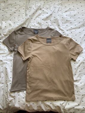 2x Olivia Rae ribbed basic tee